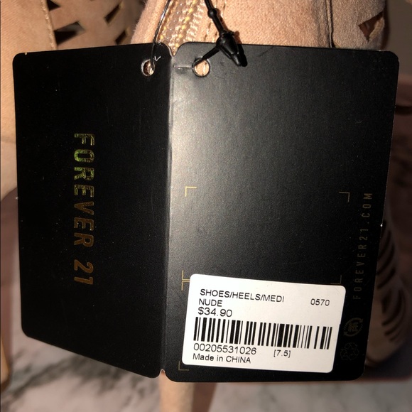 Nude Heels NWT - Picture 3 of 3